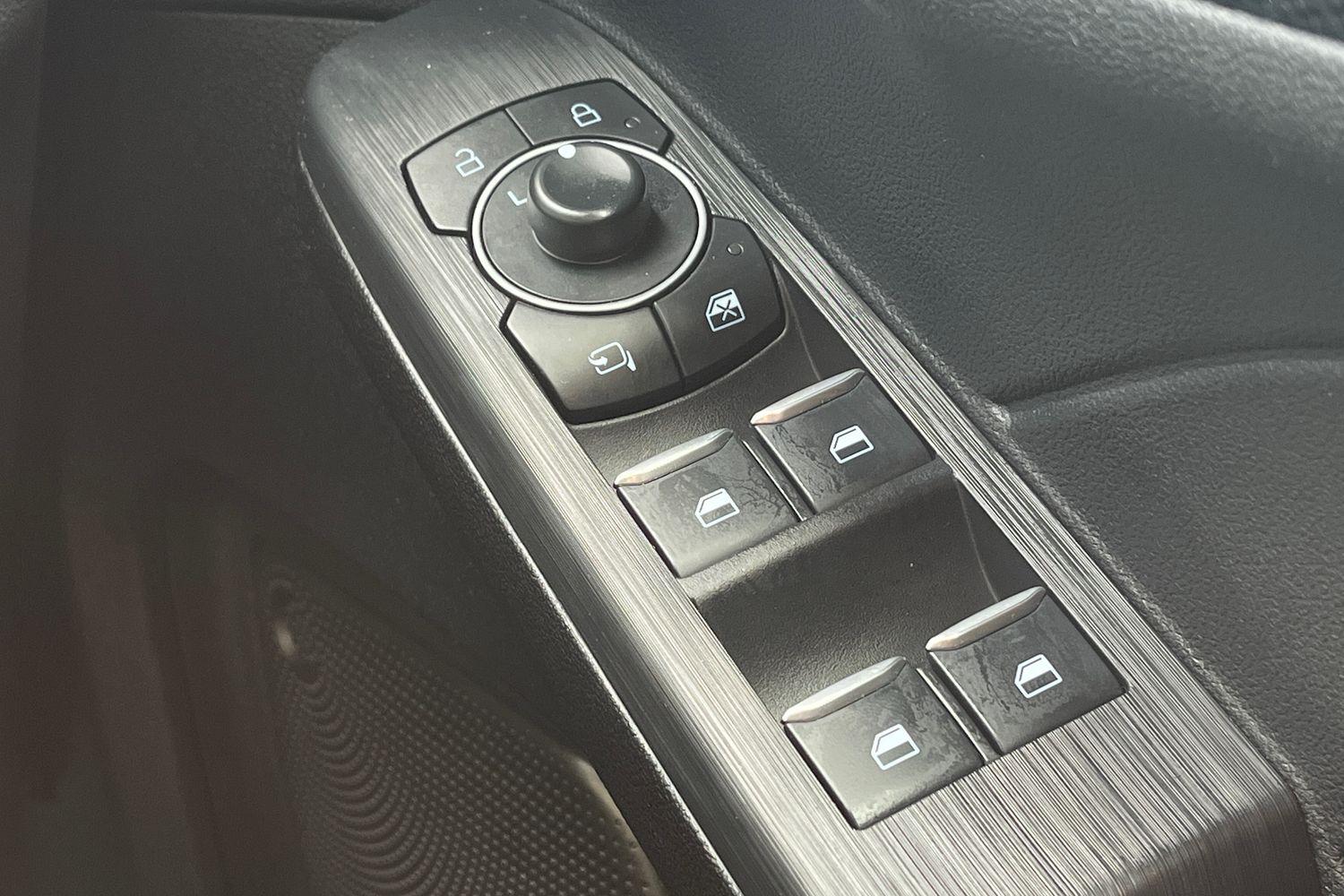 Ford KUGA Photo 15