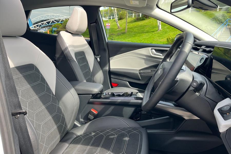 Ford Puma Gen-E Photo autoimg-98e39852fe9ae8fc65379f93b09c525be8c37384.jpg