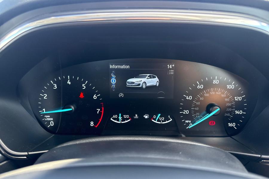 Ford FOCUS Photo autoimg-98ed97ca0e8ef0c7981d52dfd0a88432f13ad503.jpg