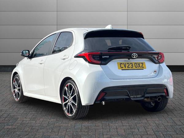Toyota Yaris Photo autoimg-98ede52d9b32625631485e828d2d290d5e0ff95a.jpg