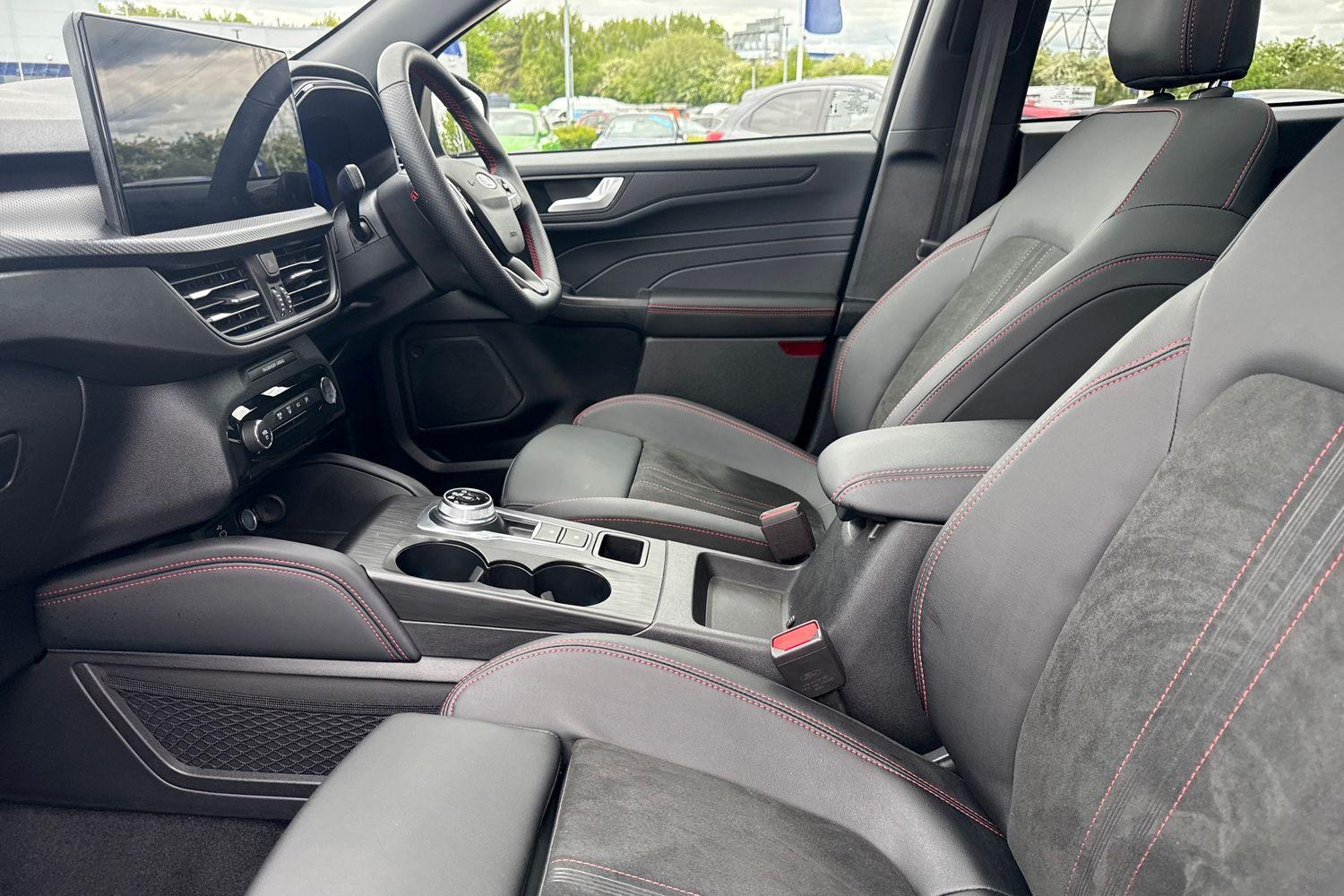 Ford KUGA Photo 18