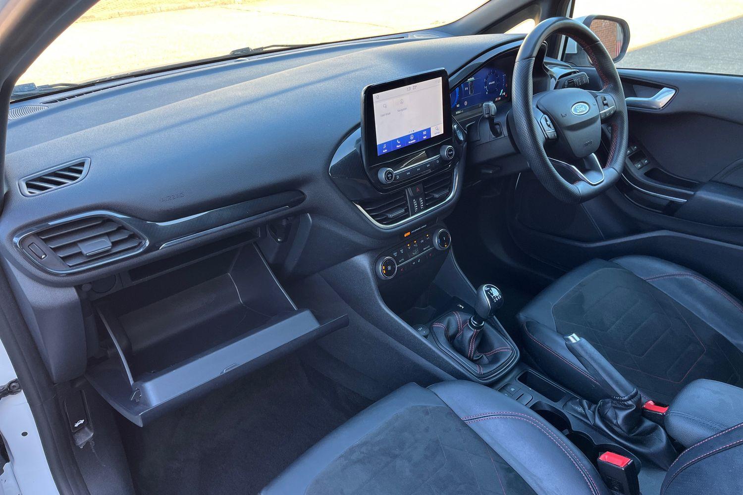 Ford Fiesta Photo 38