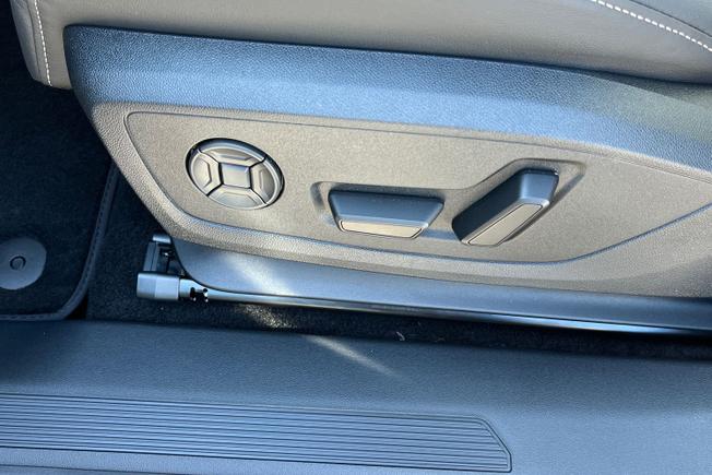 Audi Q4 e-tron Photo 43