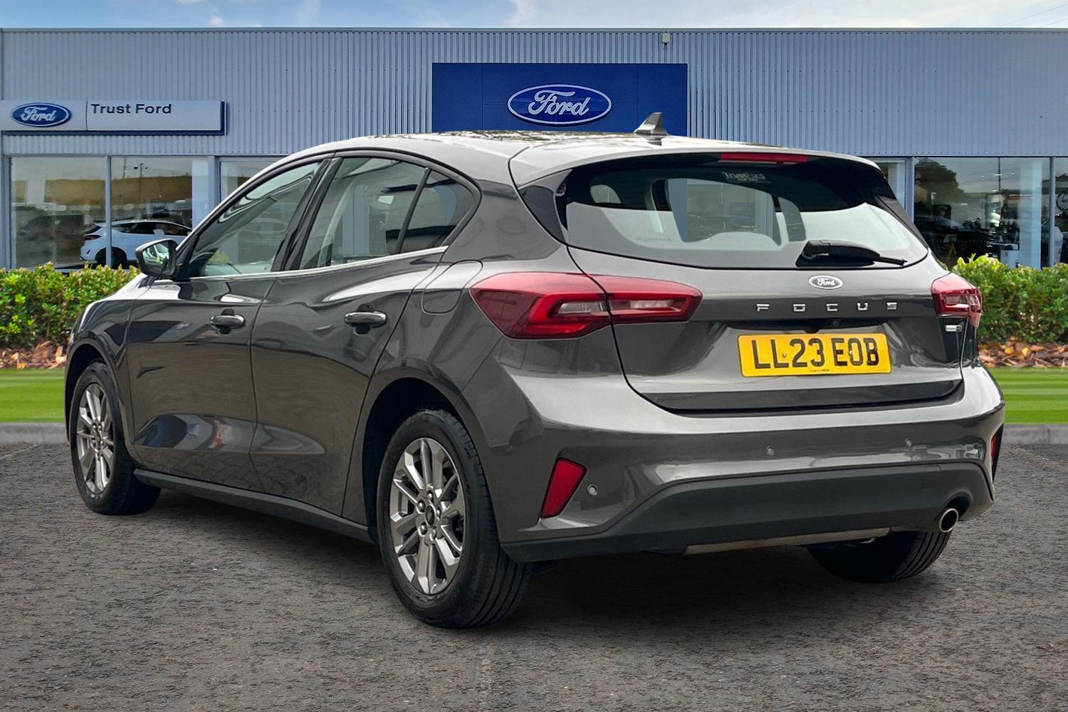 Ford FOCUS Photo 1