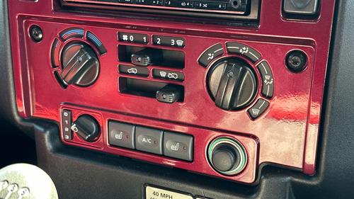 Land Rover Defender Photo autoimg-98f675be1f75ec15a5d5d667d308c0abe6048f89.jpg