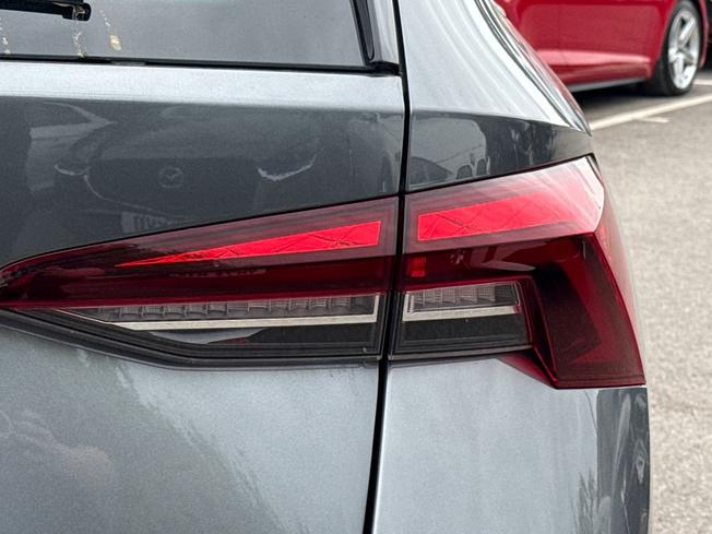 ŠKODA Octavia Photo 18