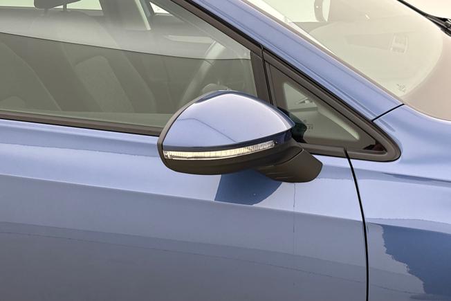 VOLKSWAGEN Golf Photo 20