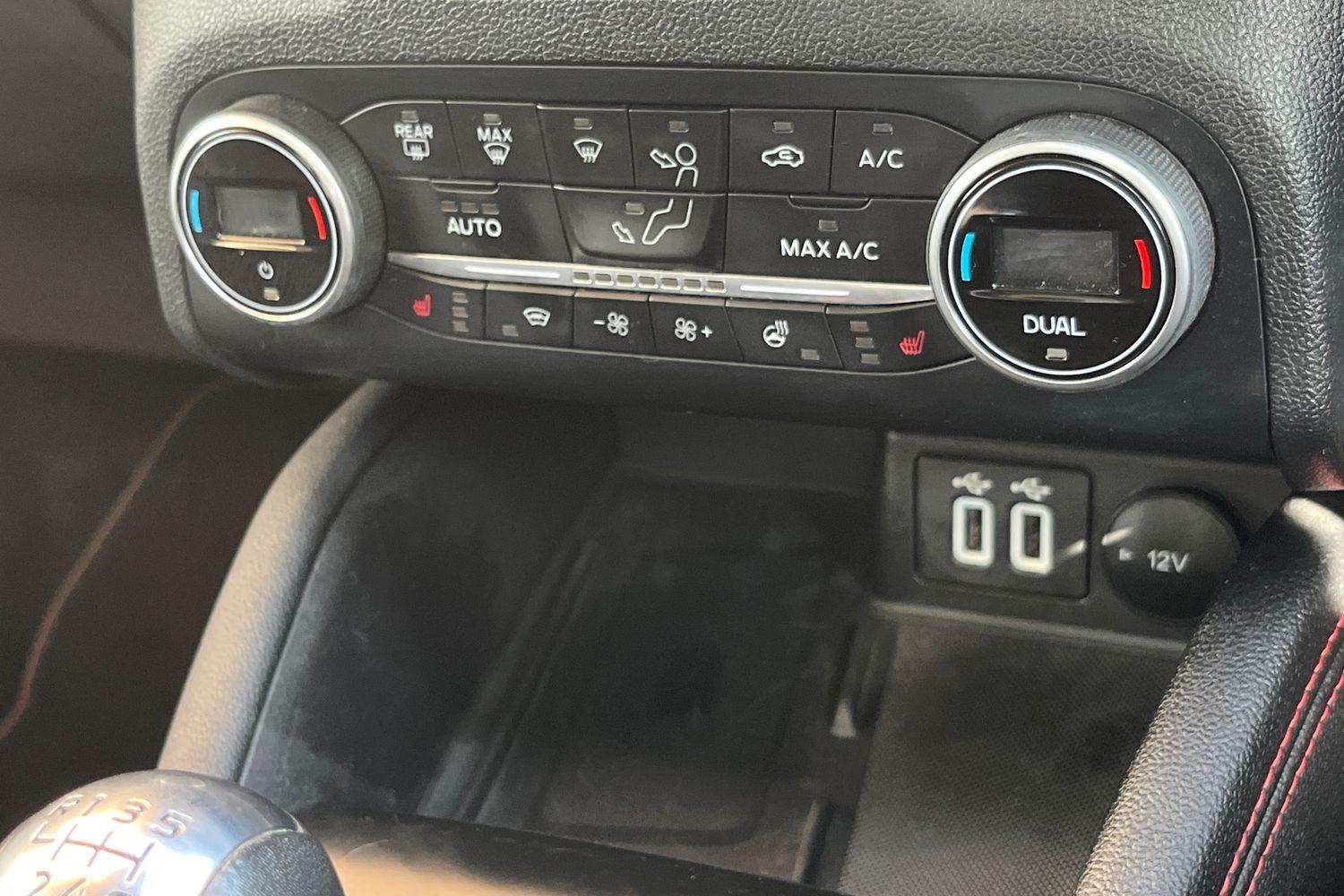 Ford Kuga Photo 25