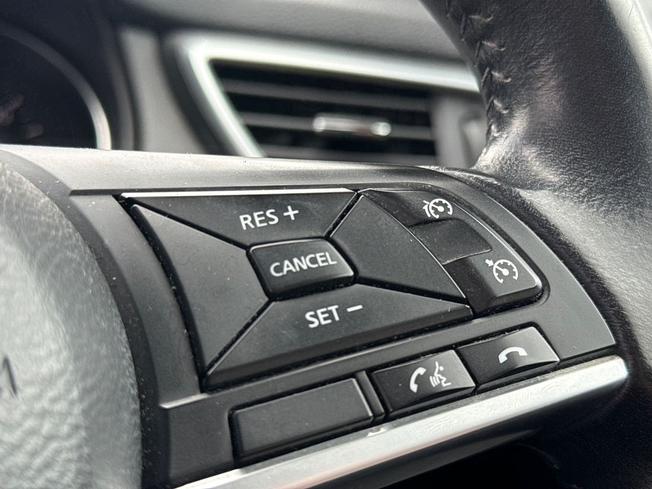 NISSAN Qashqai Photo 17