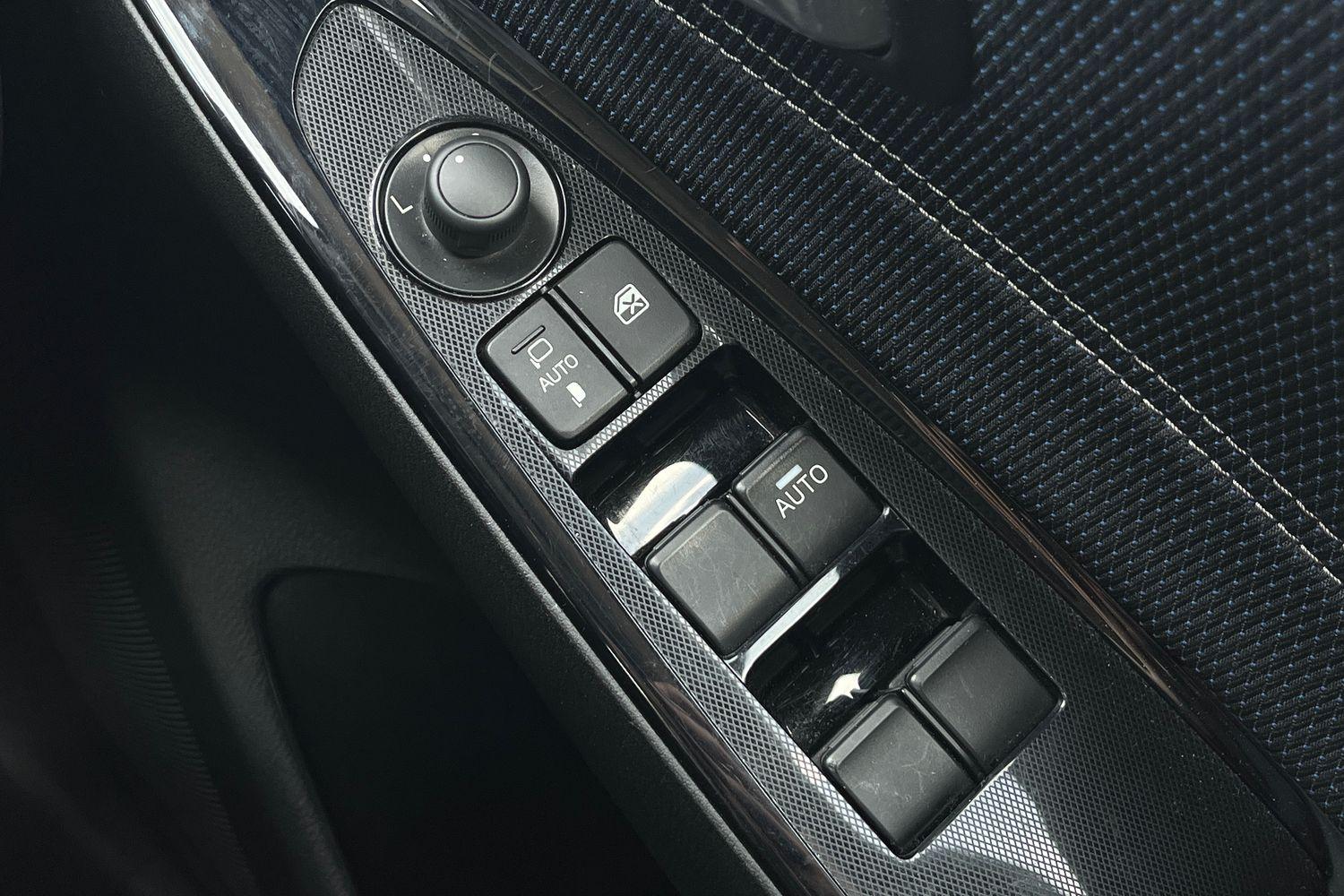 Mazda 2 Photo 15