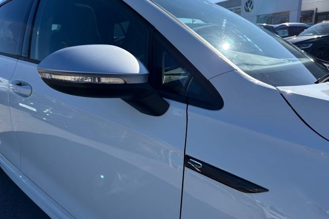Volkswagen Golf Photo 20