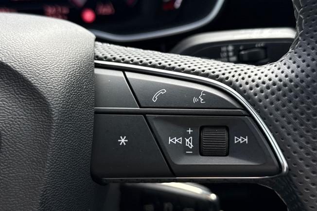 Audi Q3 Photo 17