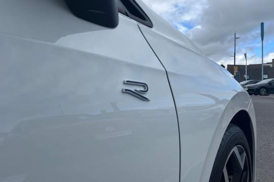 Volkswagen Golf Photo autoimg-98fe255021cdbce5ddb4911d655275be8033a0b8.jpg