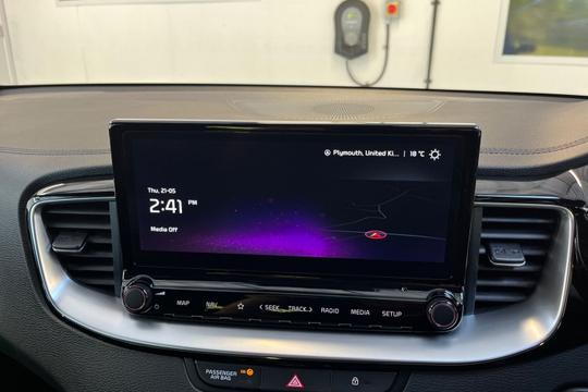 Kia Ceed Photo autoimg-9904663126a7f9440fe9233ba06293695ff3b2fc.jpg