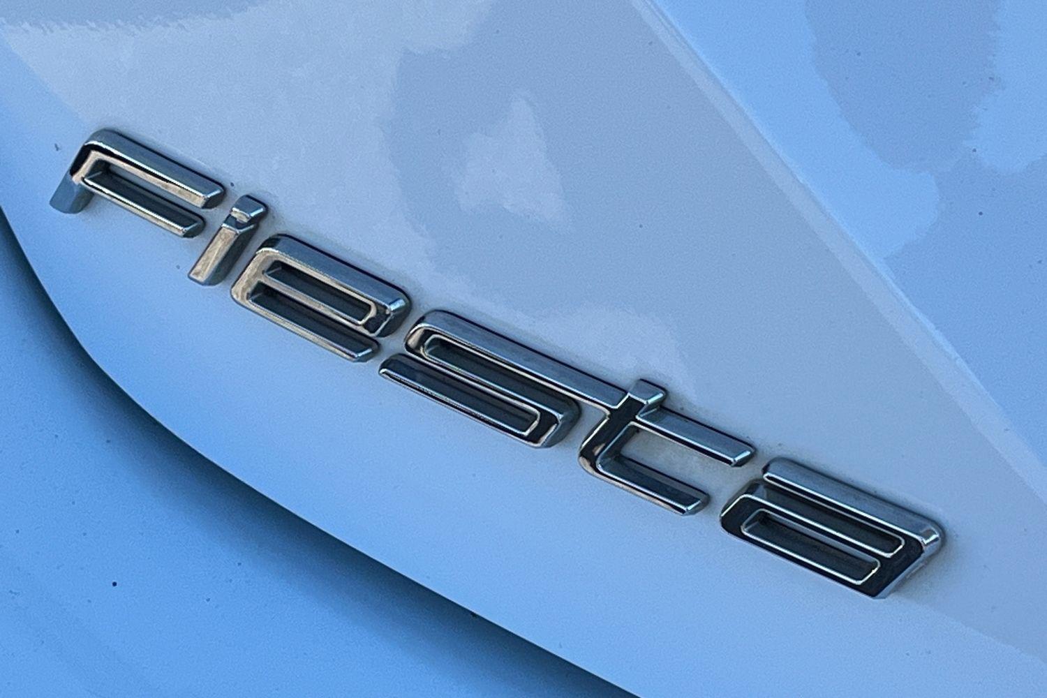 Ford Fiesta Photo 38