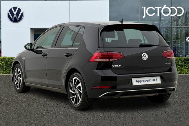 VOLKSWAGEN Golf Photo 3