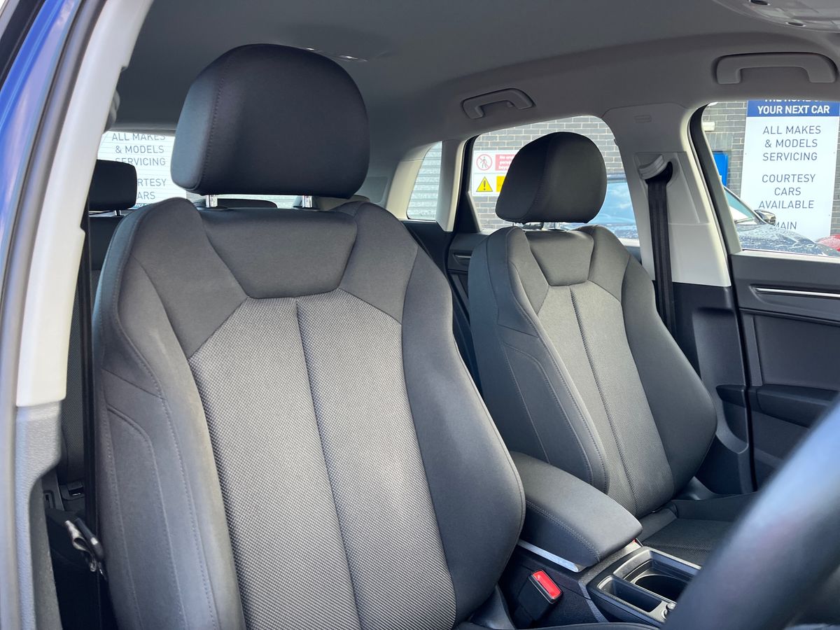 Audi Q3 Photo 23