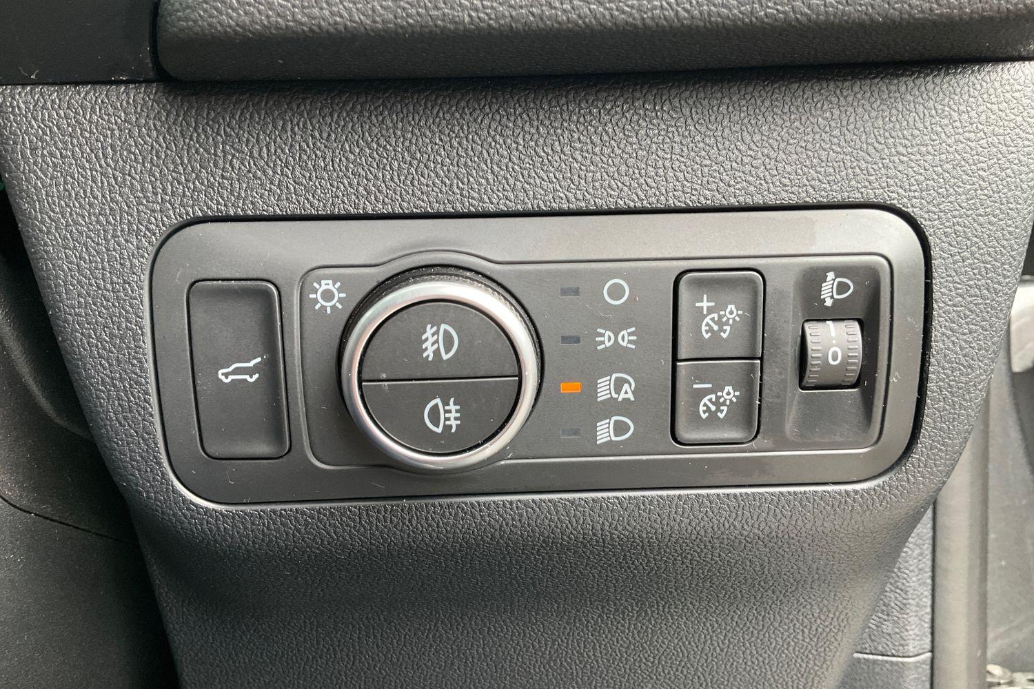 Ford KUGA Photo 32