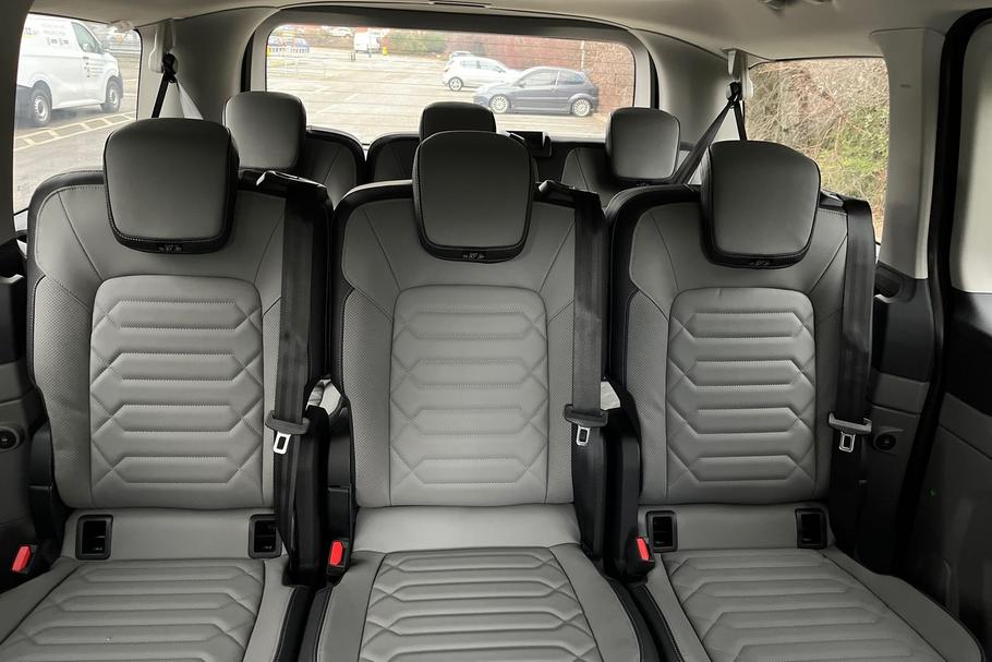 Used Ford E-TOURNEO CUSTOM 37