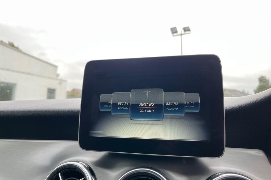 Mercedes-Benz GLA Photo autoimg-9907a28ff529610e6bb8a27799e7235ed89a433e.jpg