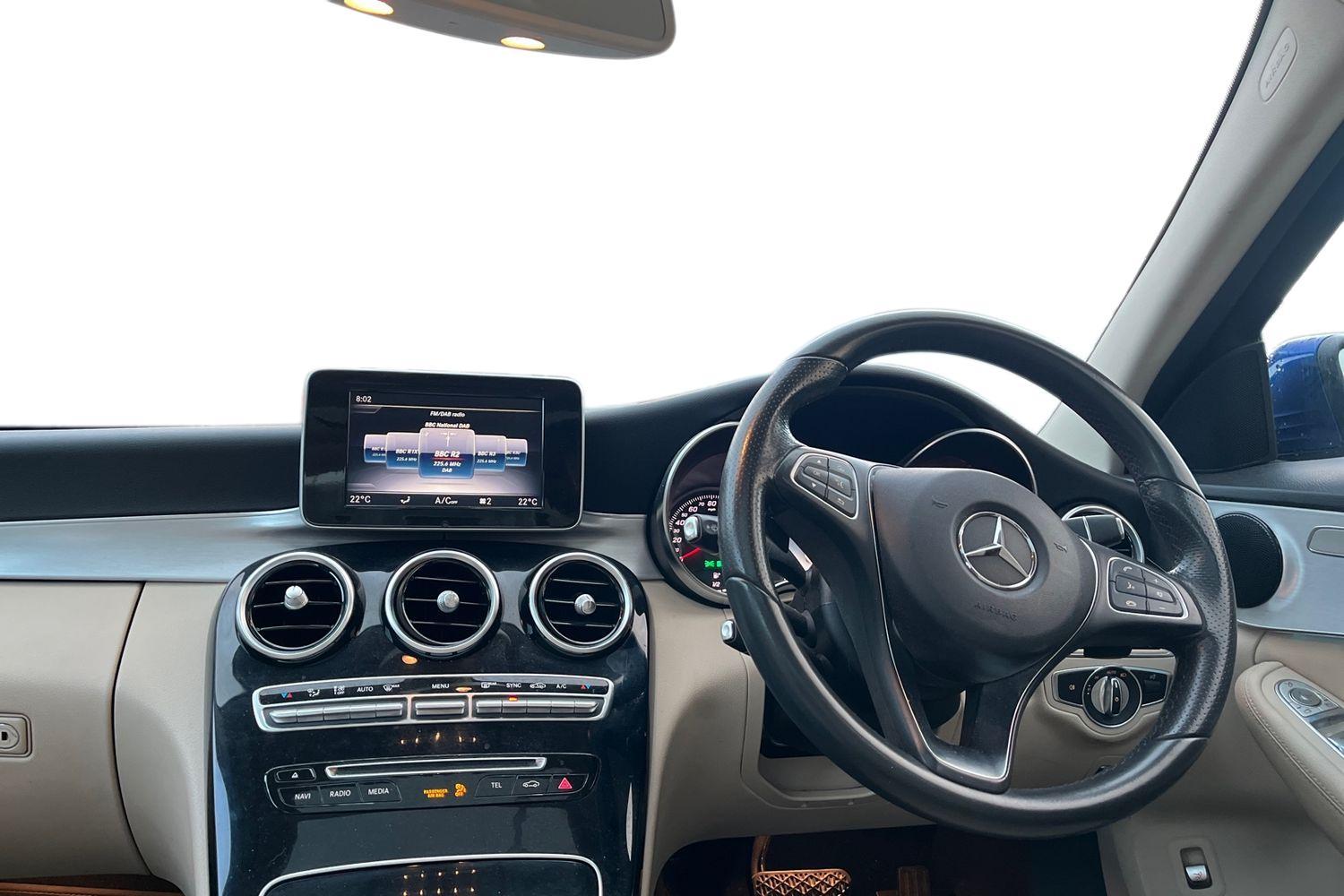 Mercedes-Benz C CLASS Photo 9