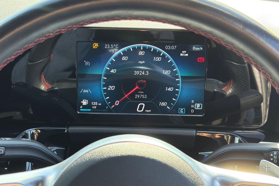 Mercedes-Benz GLA Photo autoimg-990ff11098e0cb8827ea4fe665e54ad7856321b4.jpg