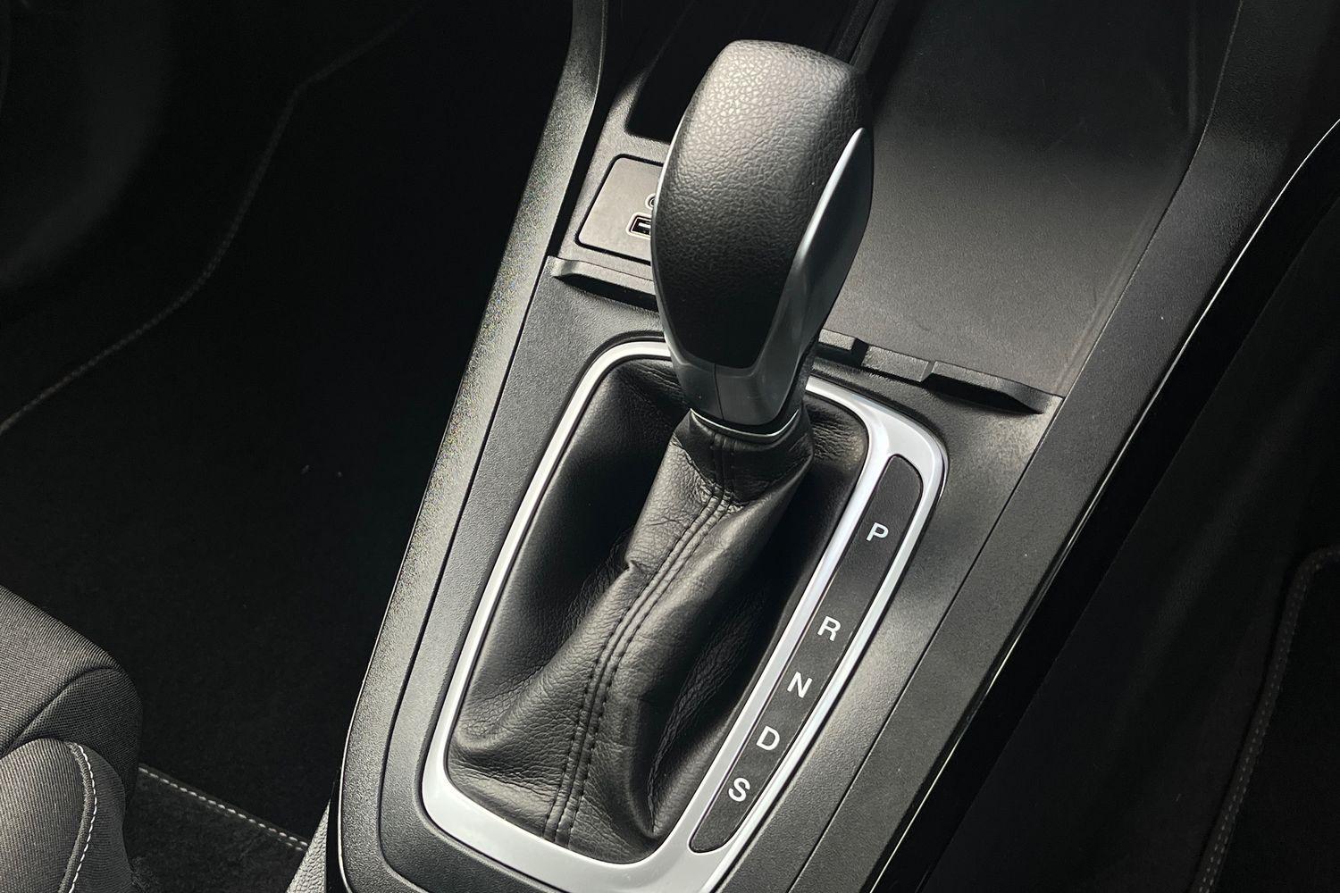 Ford PUMA Photo 32