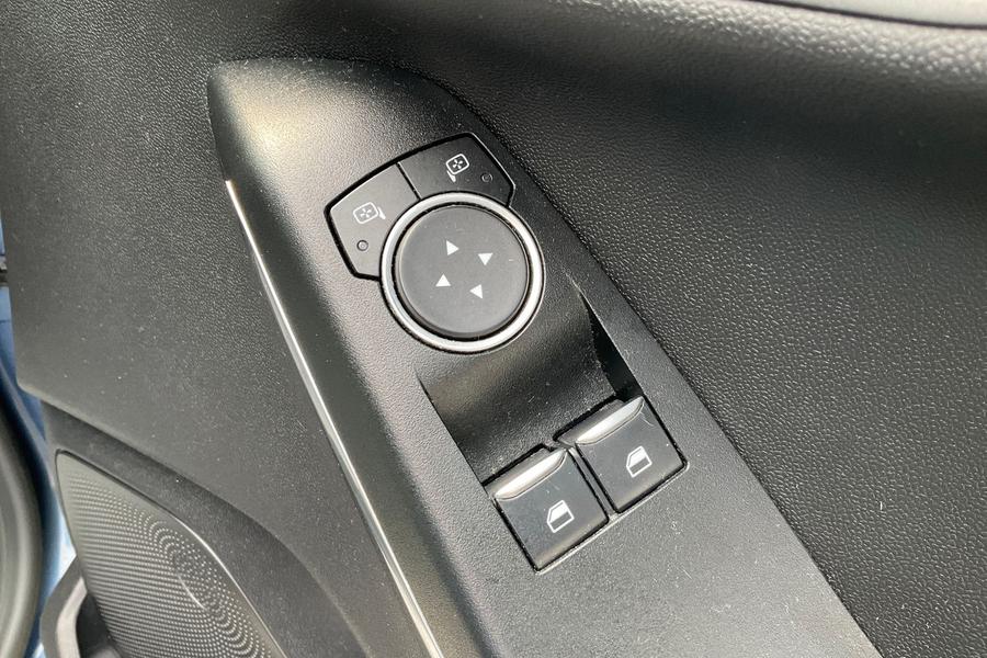 Ford FIESTA Photo autoimg-9913f567864ea881ed72665a75991927721938d7.jpg