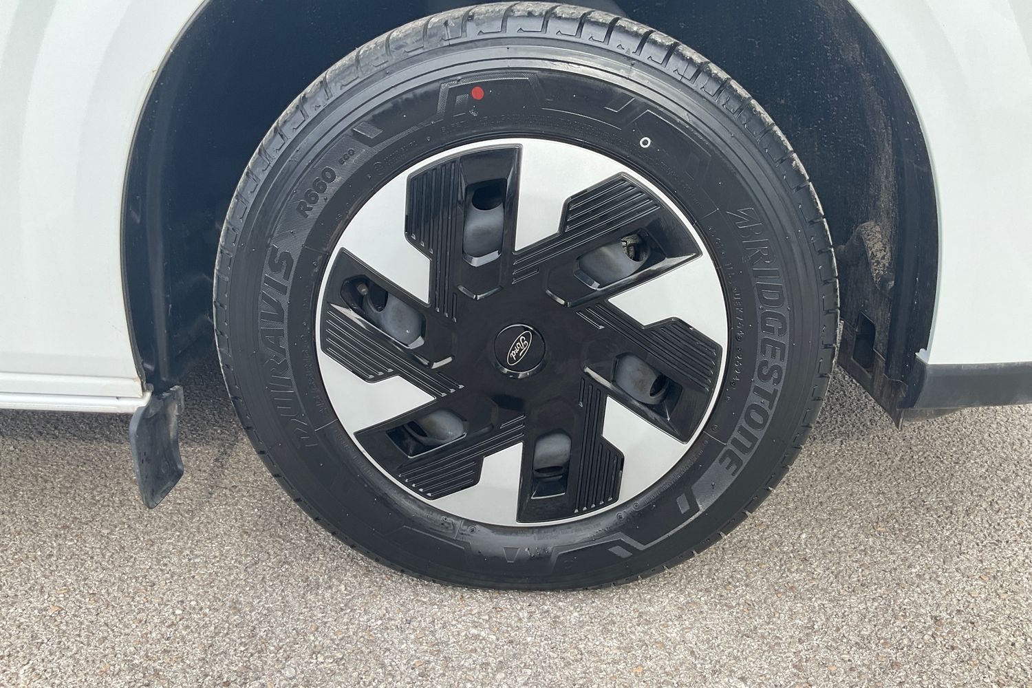 Ford E-Transit Custom Photo 22