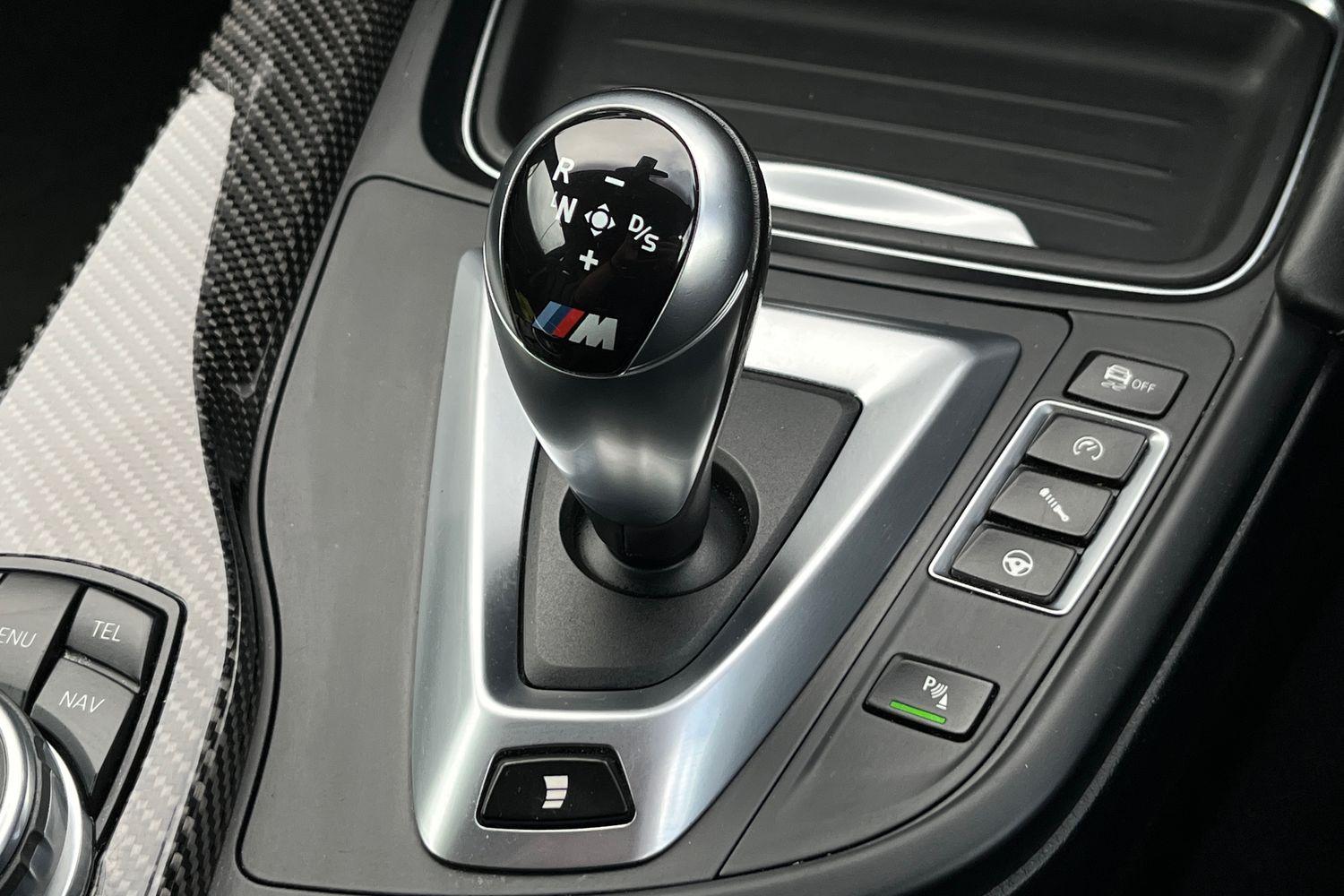 BMW M4 Photo 35