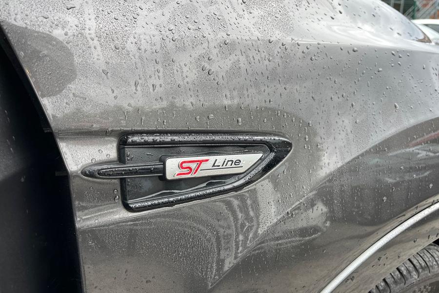 Ford KUGA Photo autoimg-991a162ebcdc7d2504890f0c833854dbf68e32f7.jpg