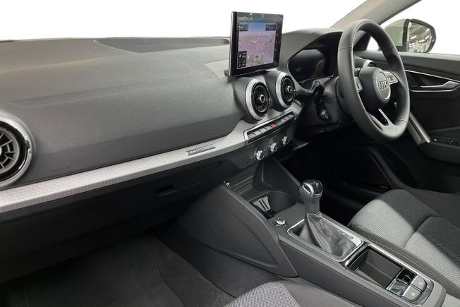 AUDI Q2 Photo 2