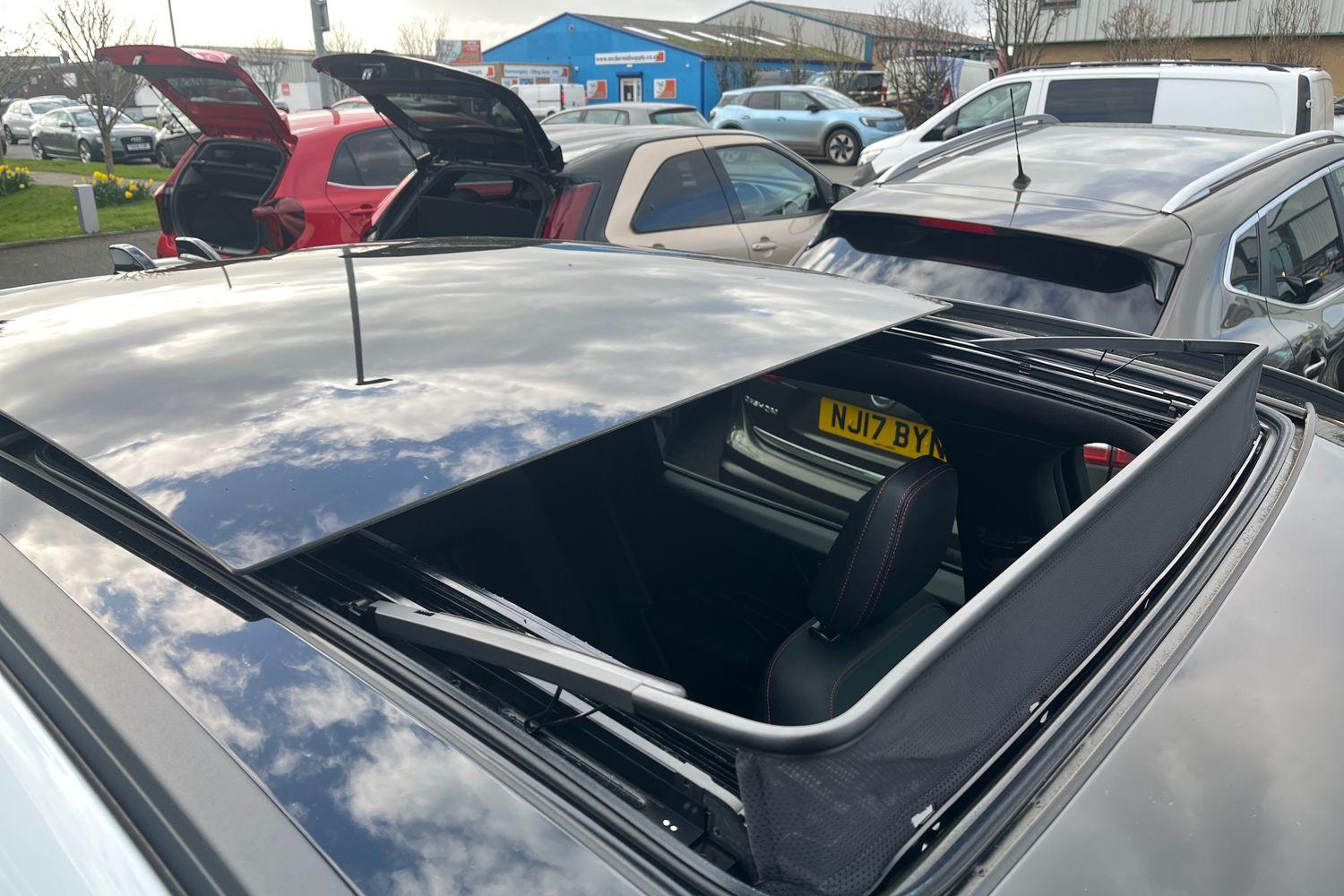 Ford KUGA Photo 32