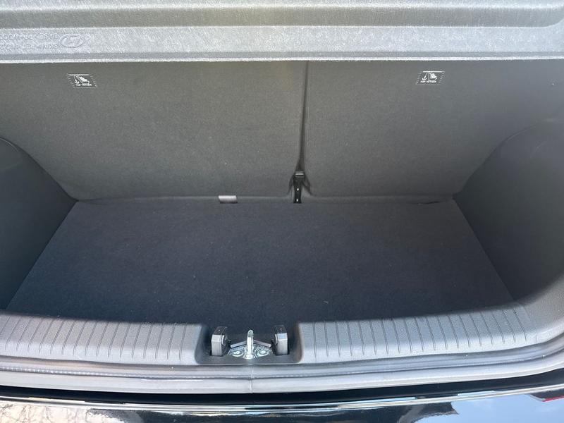 Used Hyundai i10 DV74NXL 34