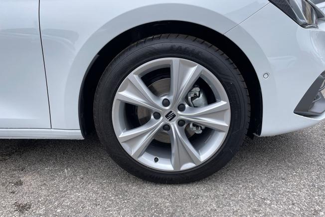 SEAT Leon Photo 5