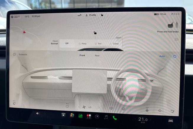 TESLA Model 3 Photo 27