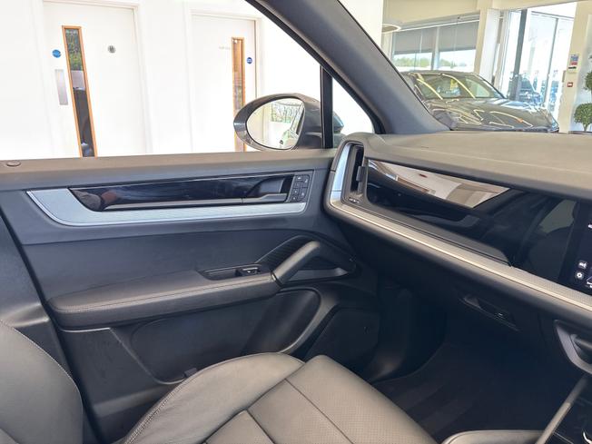 PORSCHE Cayenne Photo 42