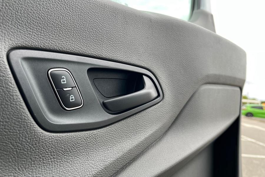 Ford TRANSIT Photo autoimg-992d38b40872b958b5c925cdabc9e3e463cd21b1.jpg