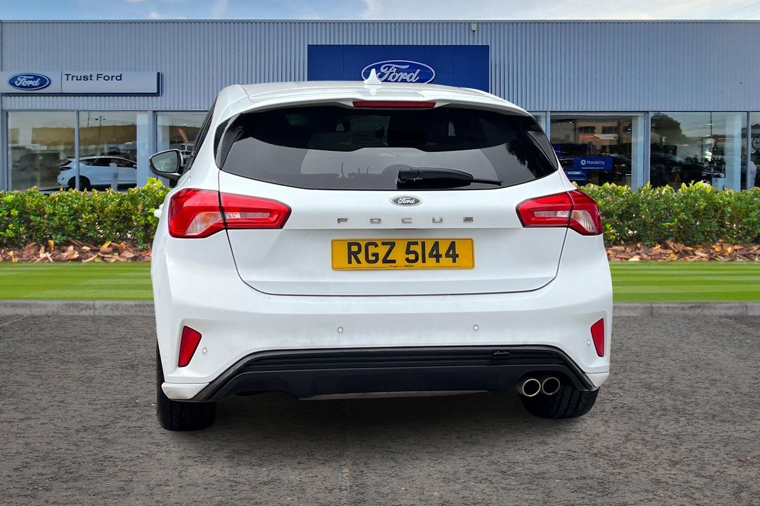 Ford FOCUS Photo 1