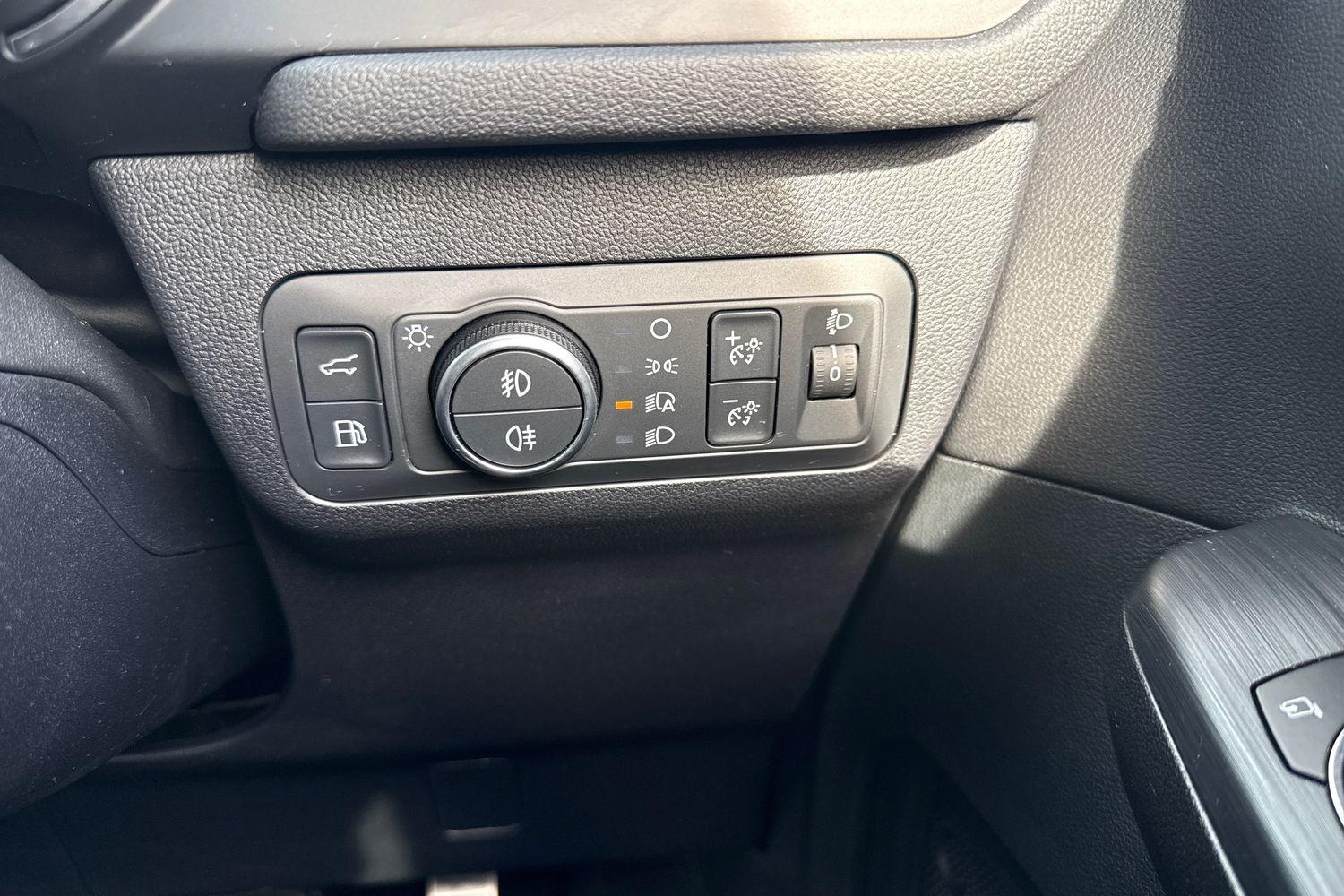 Ford KUGA Photo 24