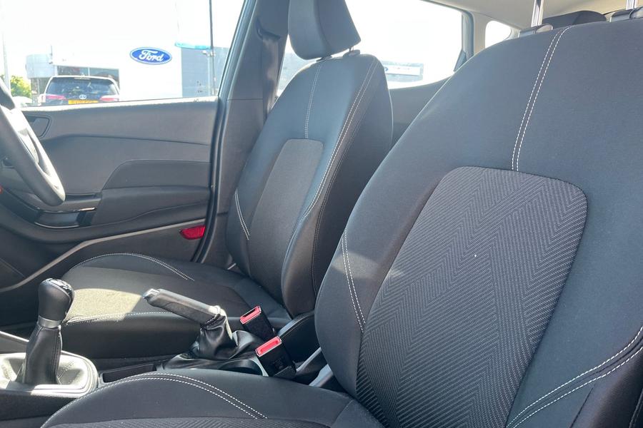 Ford FIESTA Photo autoimg-9935331f811ecfa3116d55d697f25cc3f811ca6b.jpg