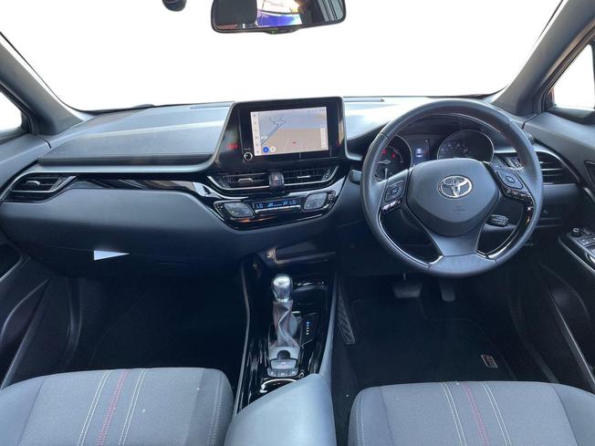 TOYOTA C-Hr Photo 10