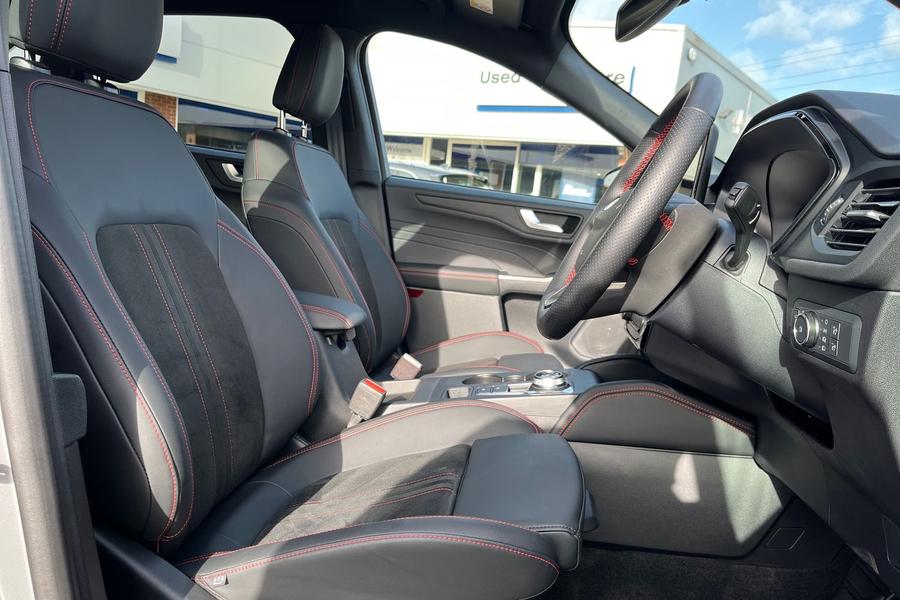 Ford KUGA Photo autoimg-993a597dadea10f5dc8617d5ce7dfe93f60132d4.jpg