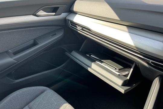 Volkswagen Golf Photo autoimg-993c85710cf01cfbe4089dcbf57f90cbda115387.jpg