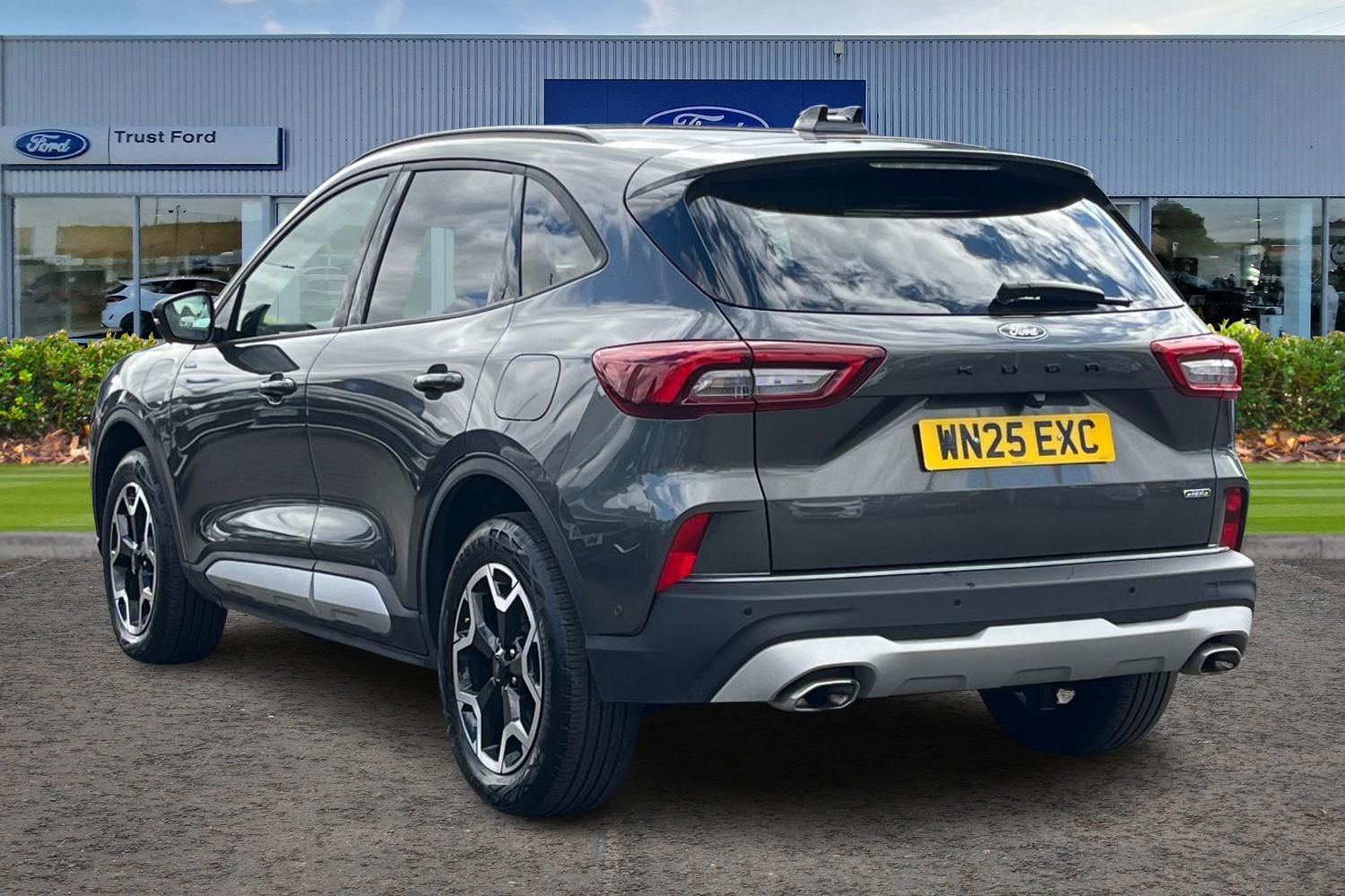 Ford KUGA Photo 1