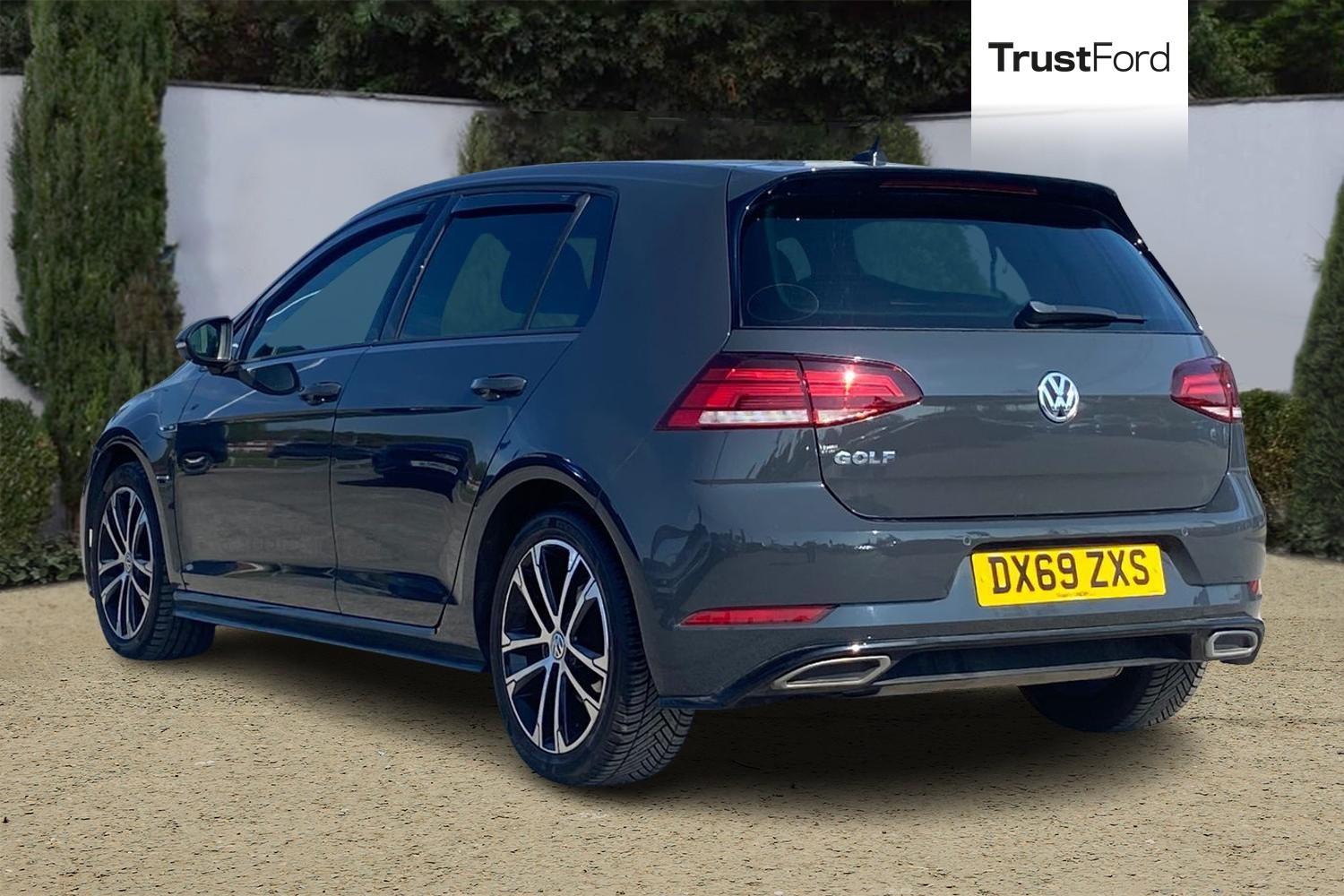 Volkswagen GOLF Photo 1