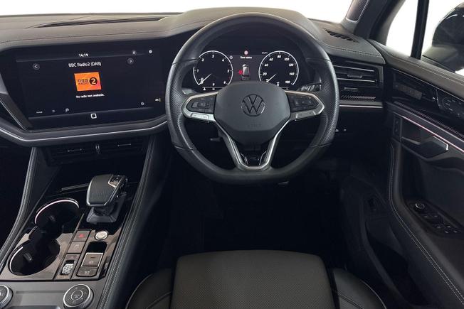 VOLKSWAGEN Touareg Photo 11