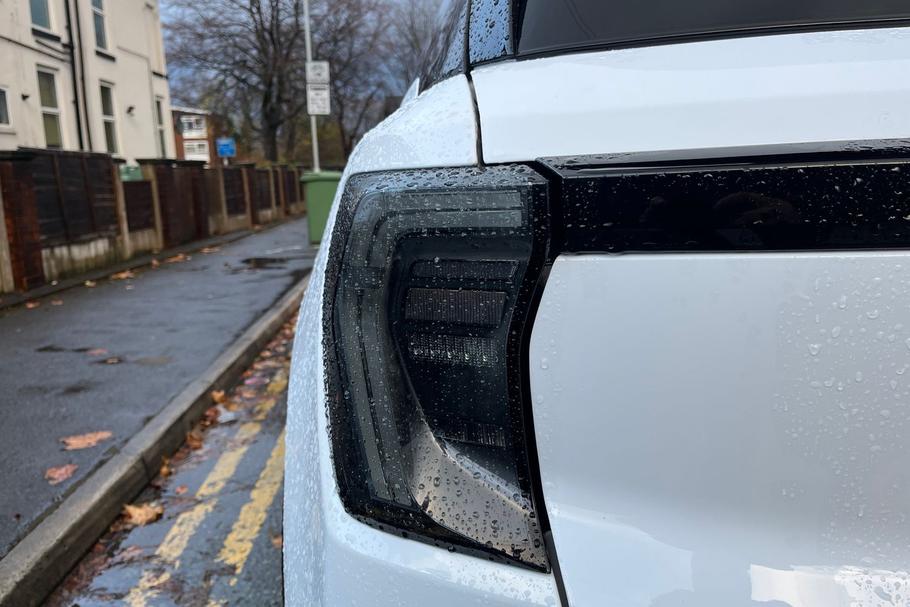 Used Ford Explorer 26