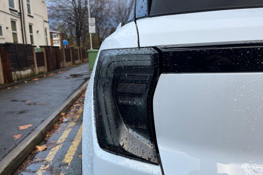 Ford Explorer Photo autoimg-99486df60e4505e7ee72bc9e2d980ccf5f545704.jpg