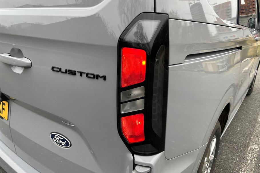 Used Ford TRANSIT CUSTOM 27